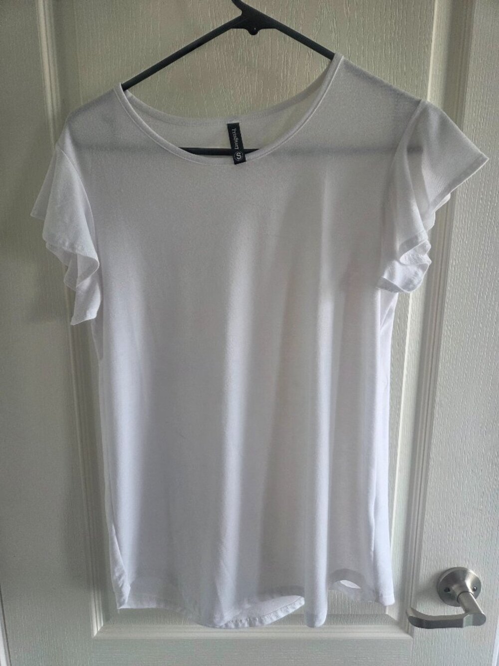 White tee